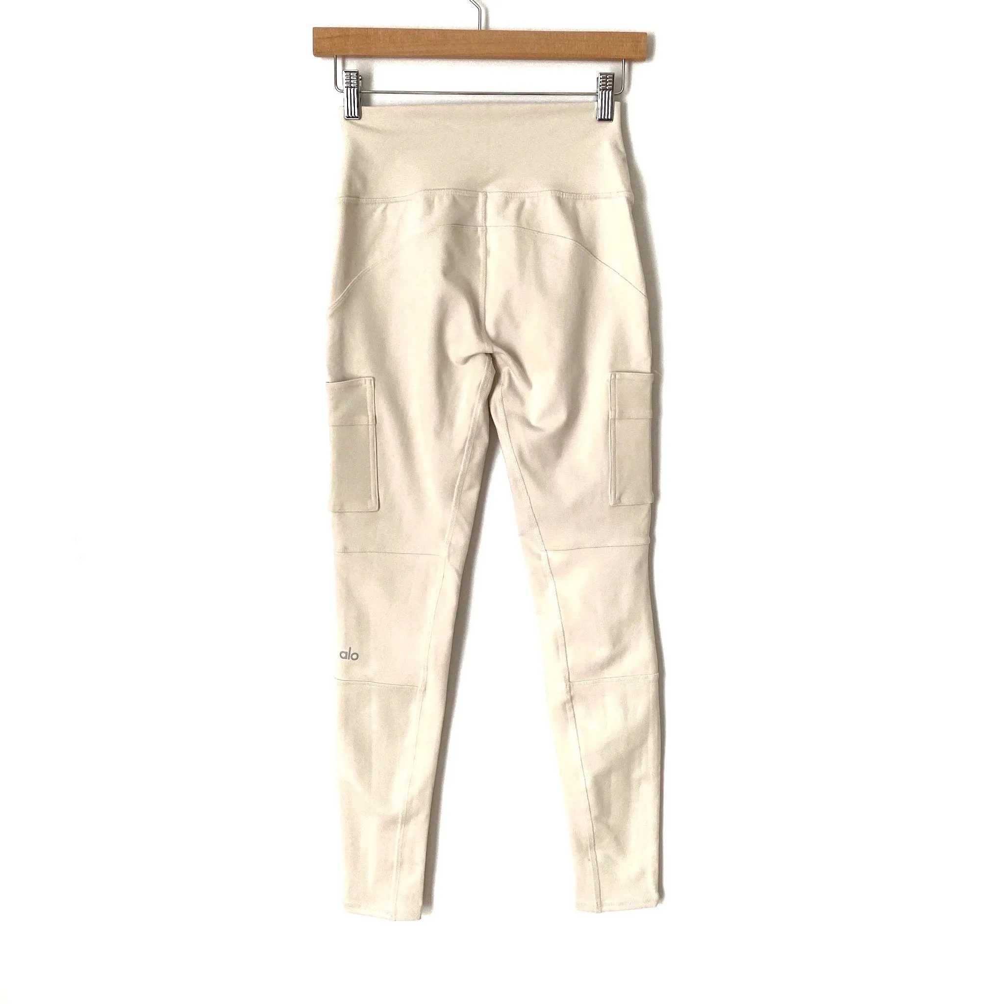 Alo Yoga Bone High Waisted Cargo Leggings- Size S (Inseam 28”)